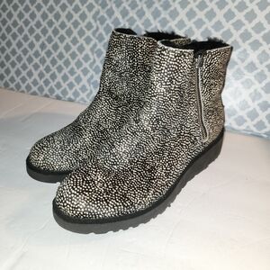 UGG Shala Exotic Black and White Women's Ankle Boots Size 8